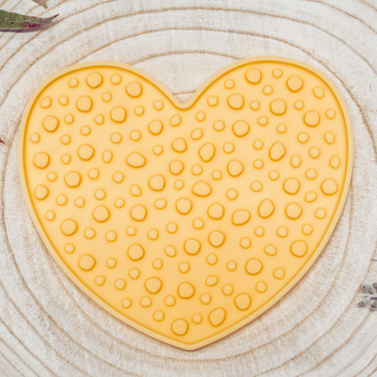 Heart Lick Mat for Dogs & Cats – Slow Feeder & Anxiety Relief - Pet Store Collective