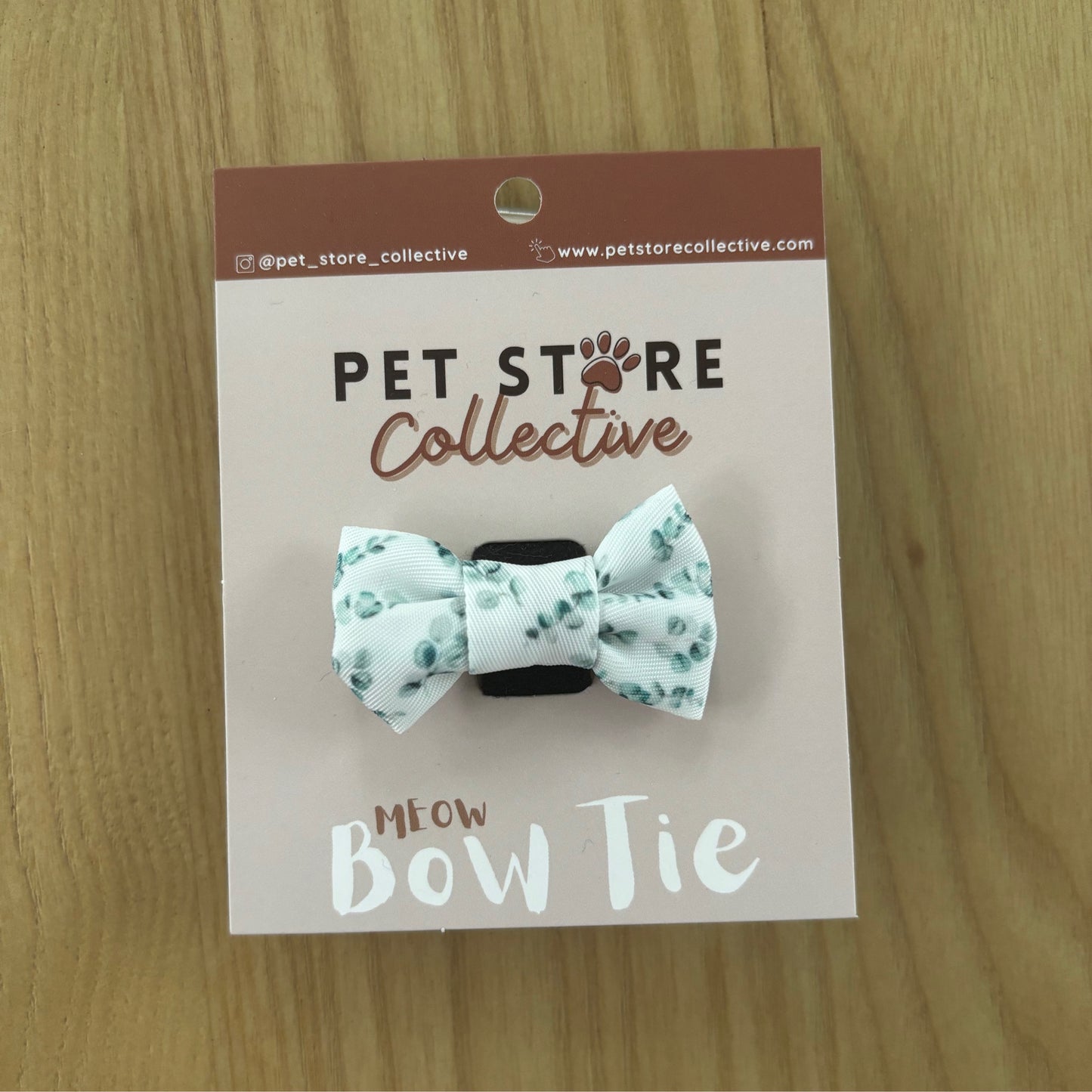 Gum Leaves Meow Bow Tie