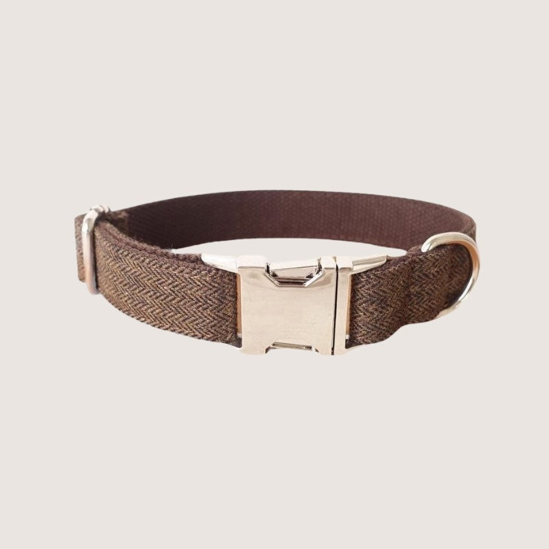 Brown Personalised Dog Collars: Durable nylon collars engraved with your pet's name and your contact details for quick identification. Complete the look with matching leads. Free engraving and shipping across Australia, USA, UK, and Germany. Get yours now!